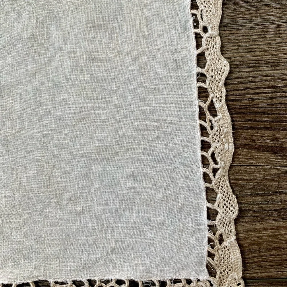 Vintage table cloths 18/18”